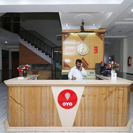 Oyo 12419 银闪酒店 新德里 外观 照片